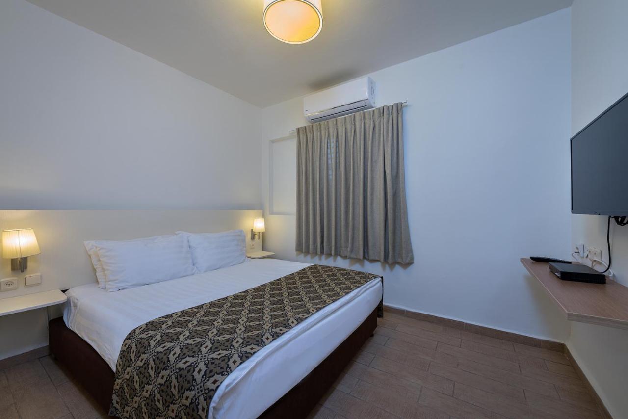 Eilot Kibbutz Country Lodging エイラート エクステリア 写真