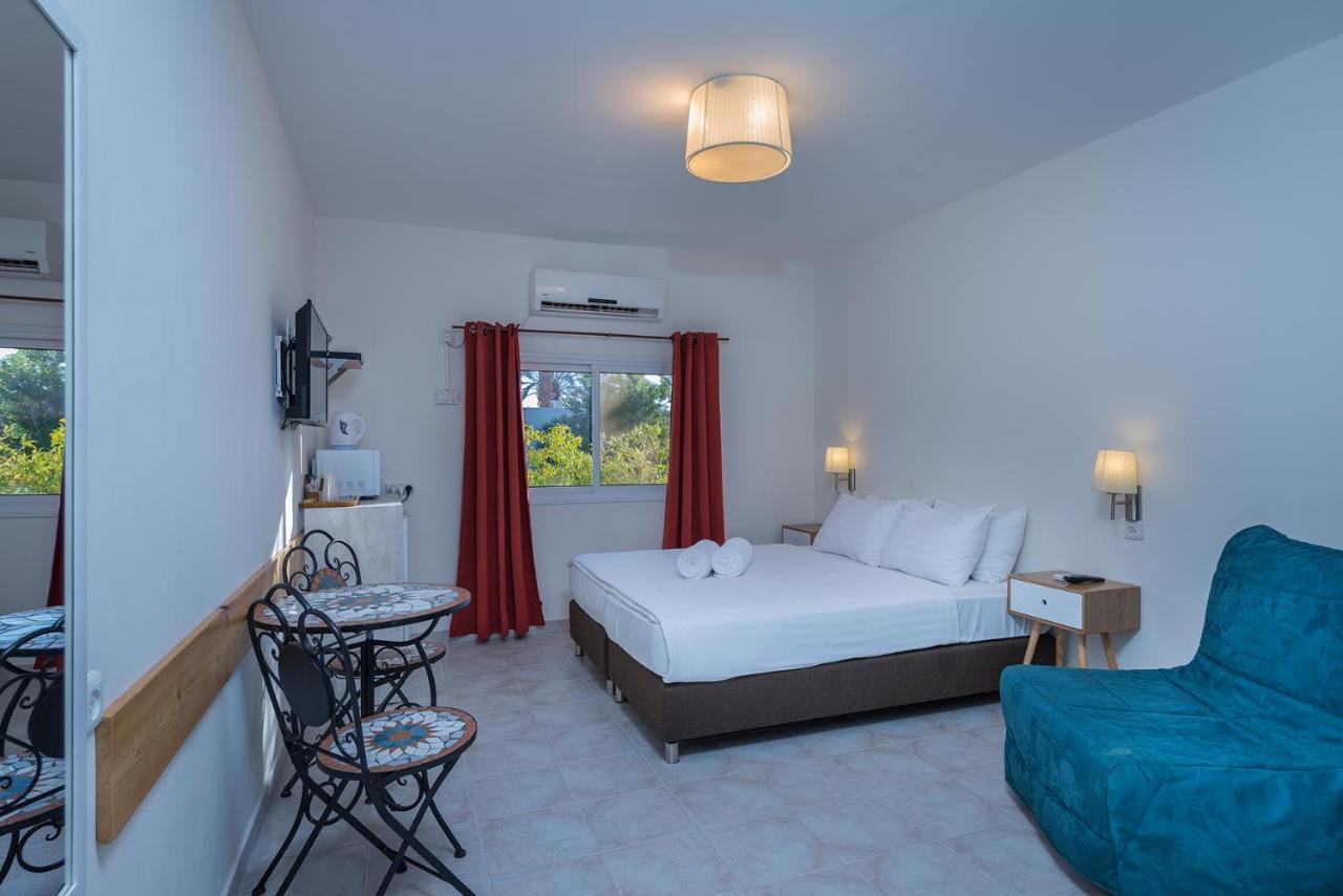 Eilot Kibbutz Country Lodging エイラート エクステリア 写真