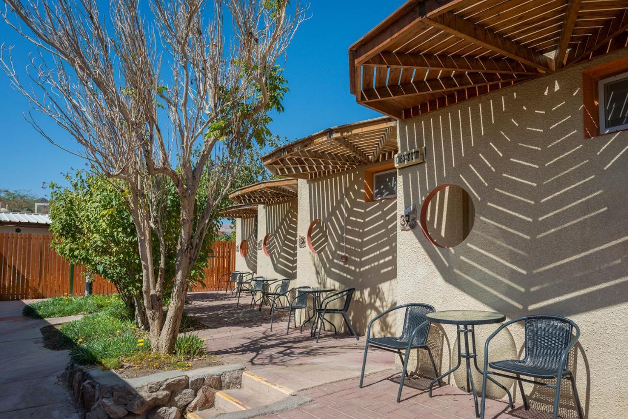 Eilot Kibbutz Country Lodging エイラート エクステリア 写真