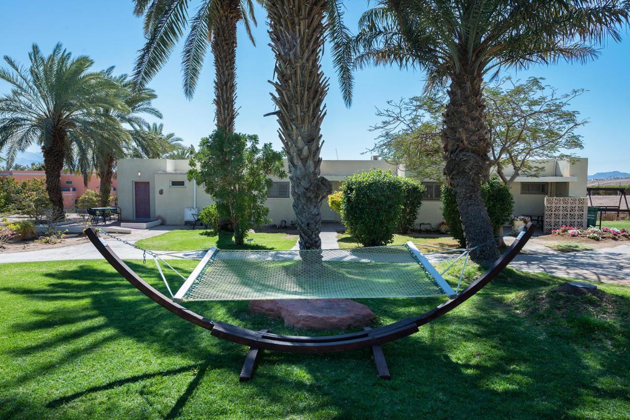 Eilot Kibbutz Country Lodging エイラート エクステリア 写真