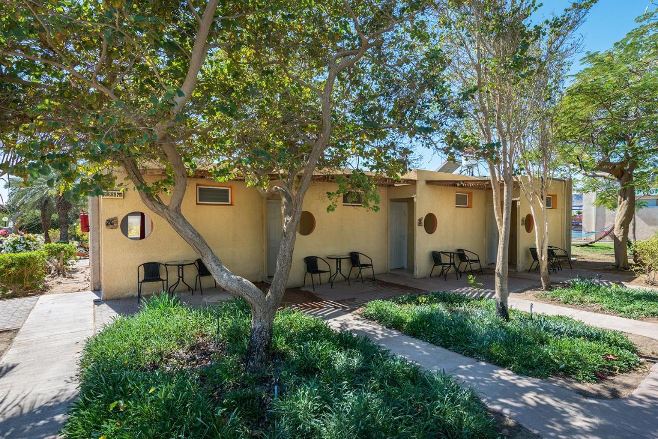 Eilot Kibbutz Country Lodging エイラート エクステリア 写真