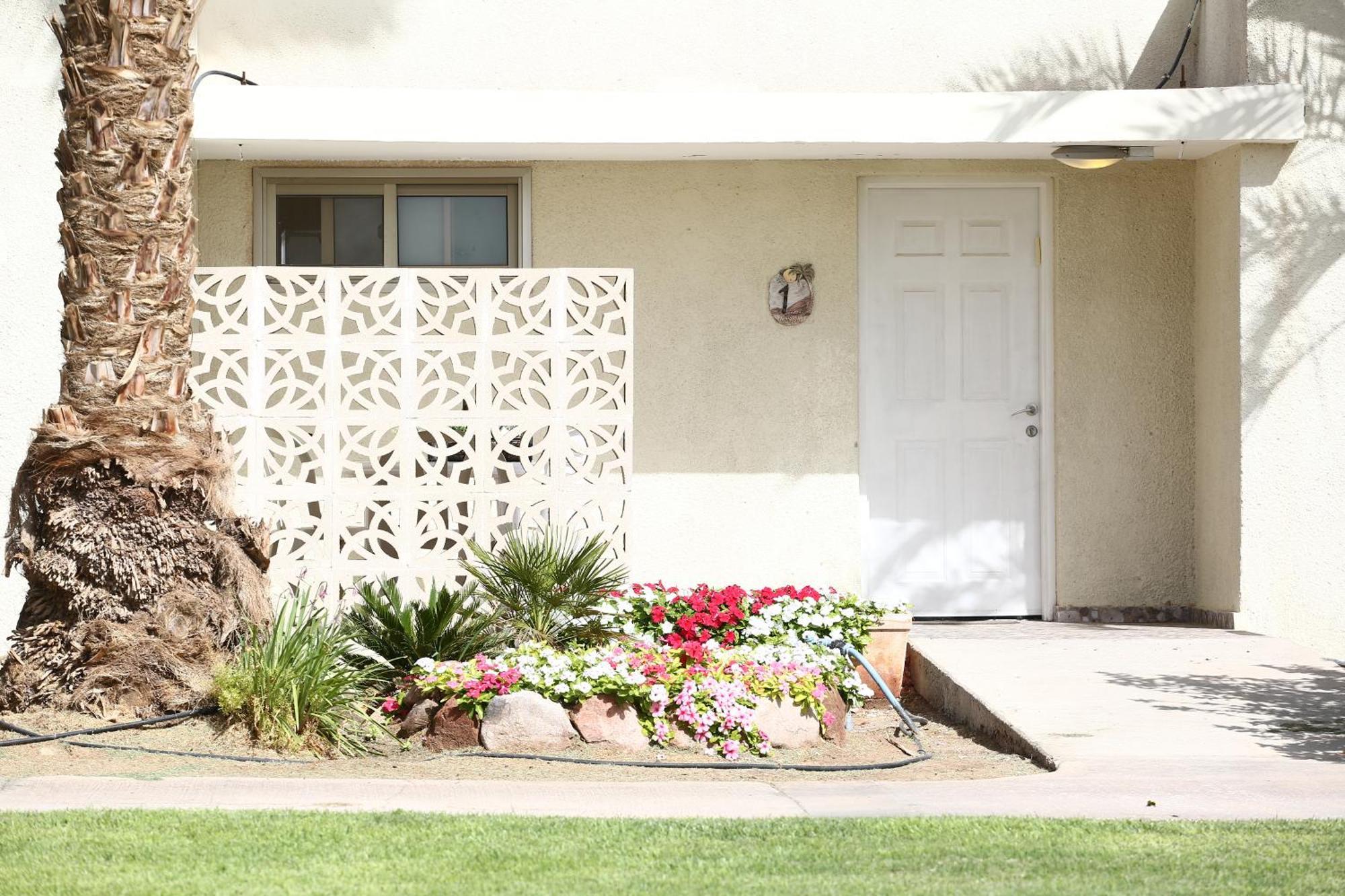 Eilot Kibbutz Country Lodging エイラート エクステリア 写真