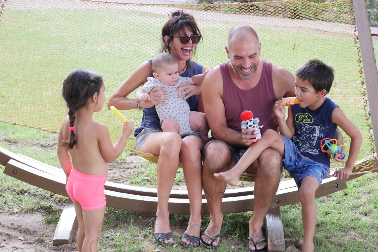 Eilot Kibbutz Country Lodging エイラート エクステリア 写真