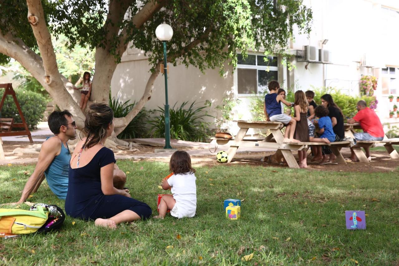 Eilot Kibbutz Country Lodging エイラート エクステリア 写真