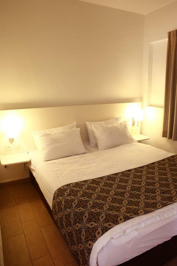 Eilot Kibbutz Country Lodging エイラート エクステリア 写真